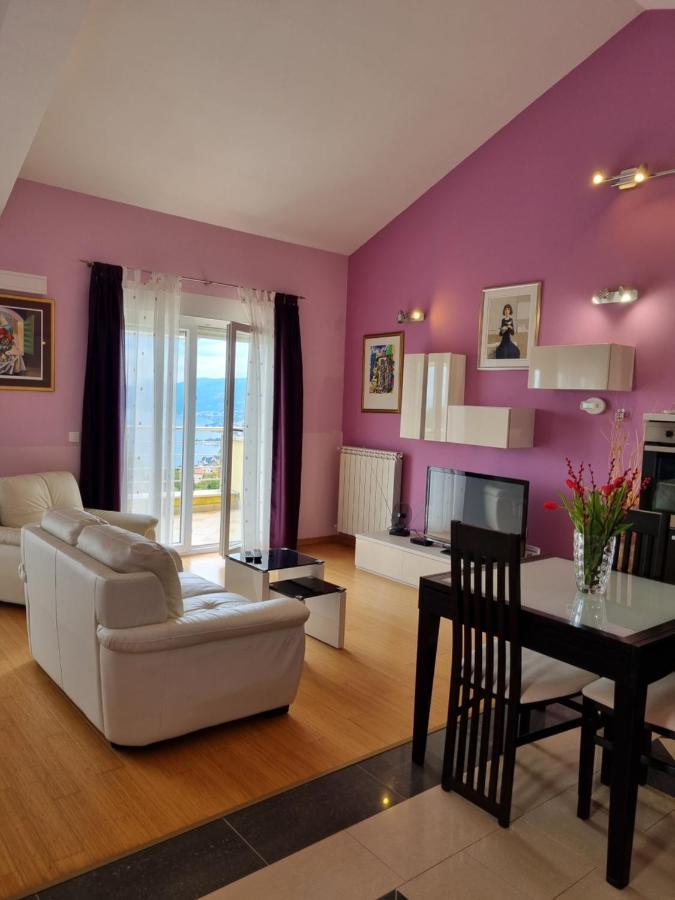 Kvarner Golden View Apartments มาทุลยี ภายนอก รูปภาพ