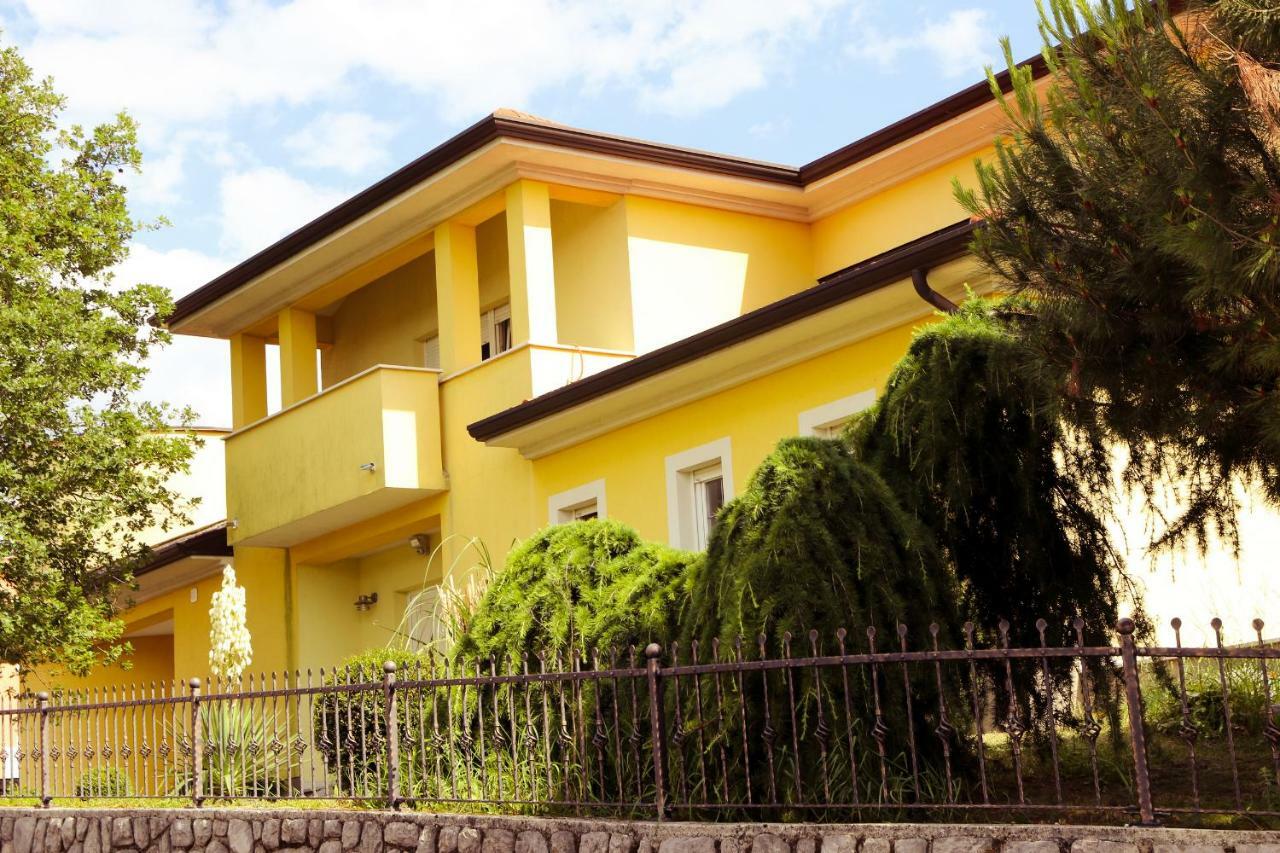 Kvarner Golden View Apartments มาทุลยี ภายนอก รูปภาพ